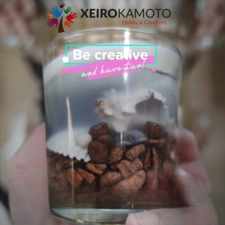 DIY κερί gel σε ποτήρι με καλοκαιρινά διακοσμητικά και κοχύλια