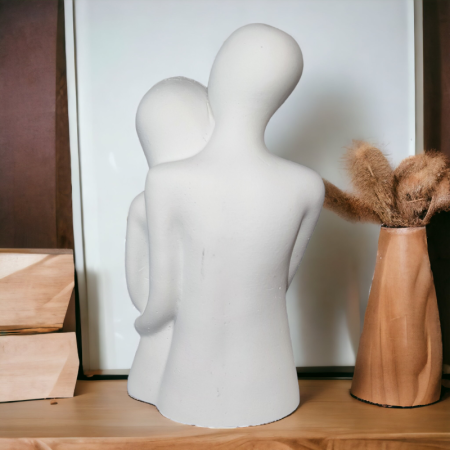 Κεραμικό διακοσμητικό Άγαλμα Ζευγάρι Αγκαλιά 13x6.7x5cm