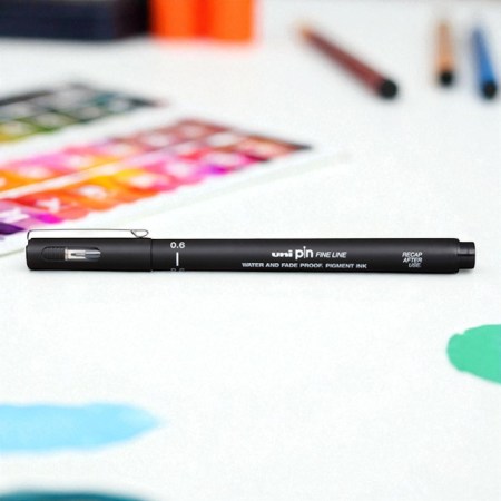 Ανεξίτηλος μαρκαδόρος Pin 0.6mm μαύρο για λεπτή γραφή, σκίτσο και τεχνικό σχέδιο.