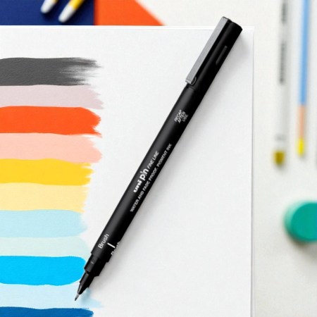 Ανεξίτηλος μαρκαδόρος Pin Brush Tip μαύρο για καλλιγραφία, σκίτσο και δυναμικές γραμμές.